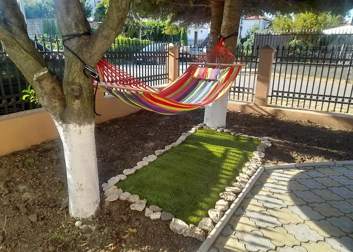 Bed & Breakfast Pensiunea Casa Johnelly *