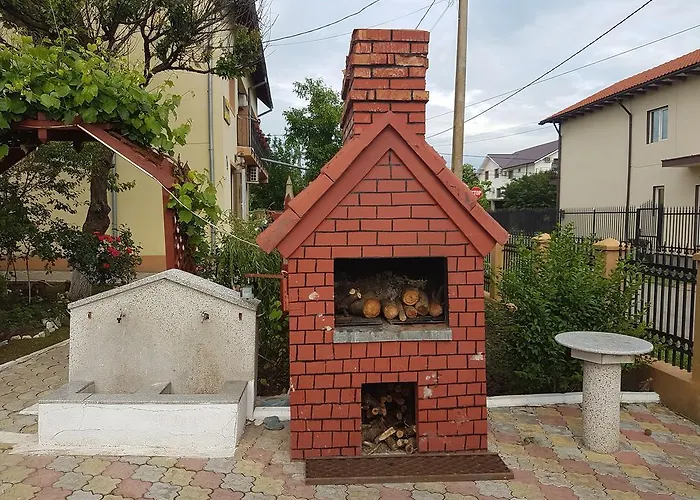 Bed & Breakfast Pensiunea Casa Johnelly