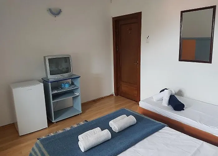 Bed & Breakfast Pensiunea Casa Johnelly Costinesti