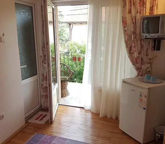 Bed & Breakfast Pensiunea Casa Johnelly