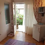 Bed & Breakfast Pensiunea Casa Johnelly