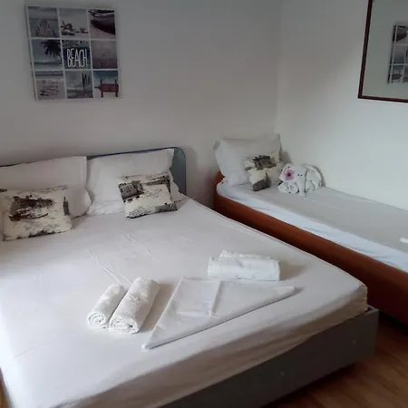 Oda ve Kahvaltı Pensiunea Casa Johnelly *